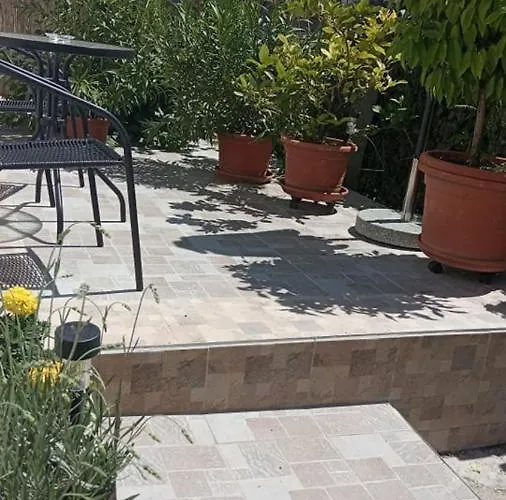 Balatongyoengye Vendeghaz Guest house 3*