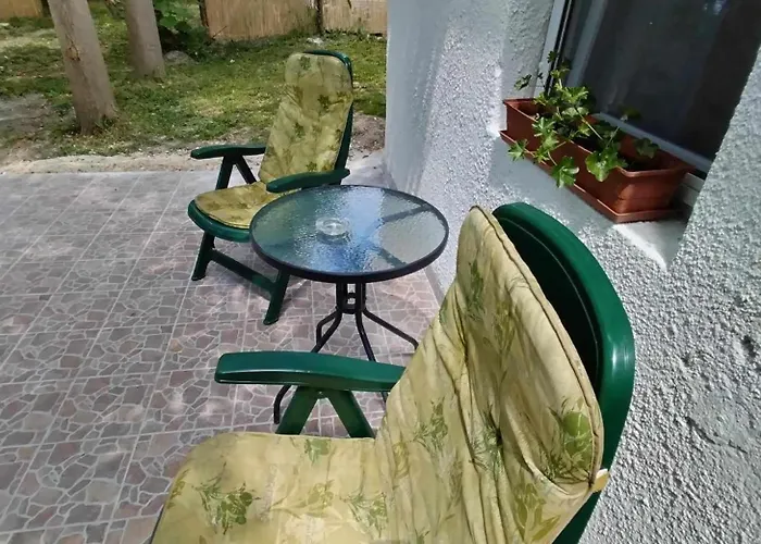 Balatongyoengye Vendeghaz Guest house 3*